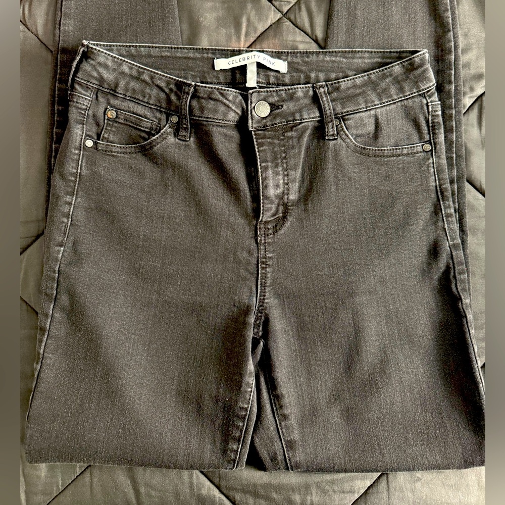 Celebrity Pink Mid Rise Skinny Jean Sz 11/30